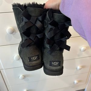 Black Bailey Bow Uggs